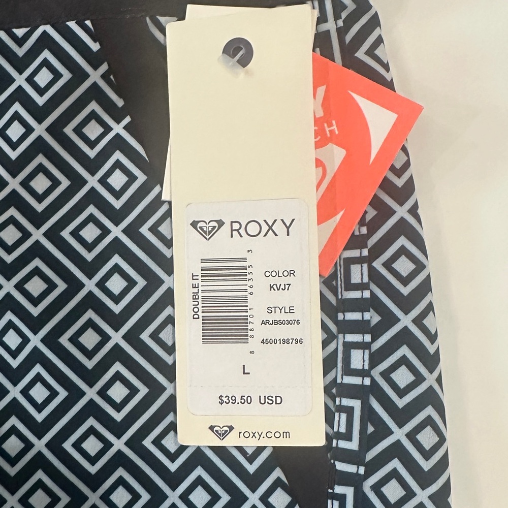 NWT Roxy Shorts Blue Size Large - Picture 2 of 3